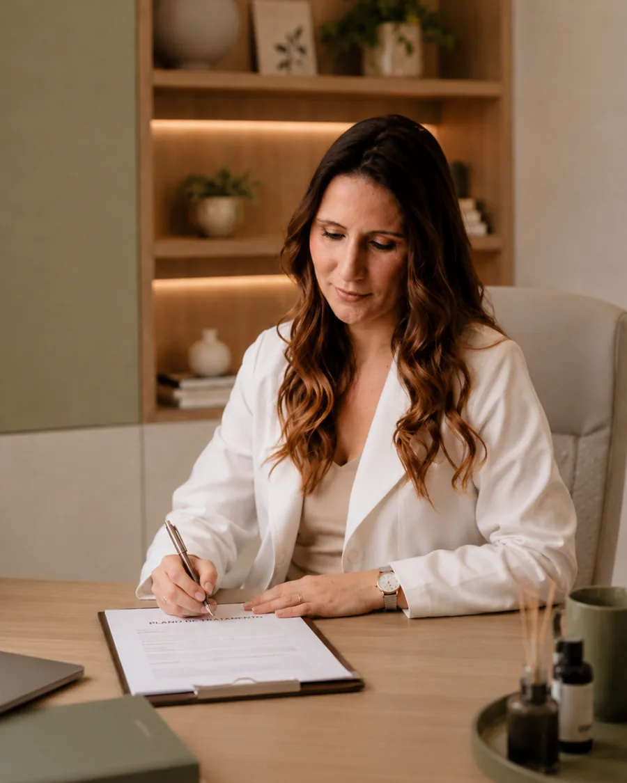 Joana a preparar o acompanhamento individual de uma cliente